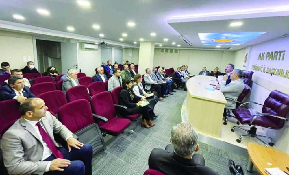 Ak Parti'de İlçe Başkanları Toplandı