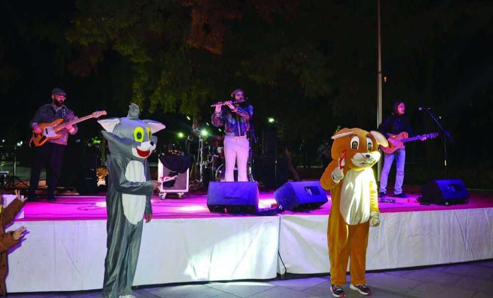 Festival Kortej Yürüyüşüyle Başladı