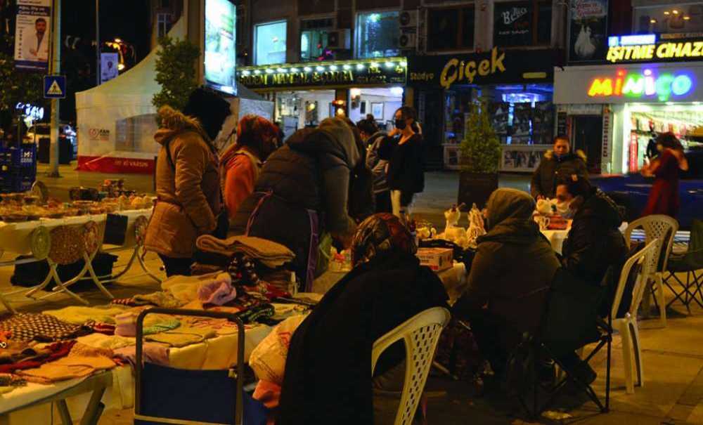 Kadınların Yüzü Gülüyor