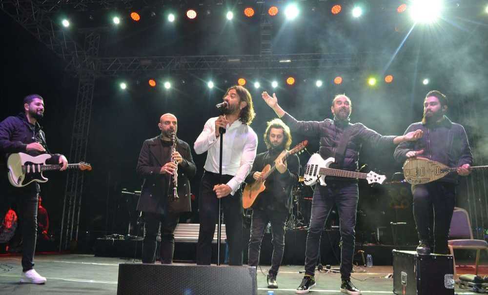 Binlerce Kişi Cumhuriyet İçin Yürüdü