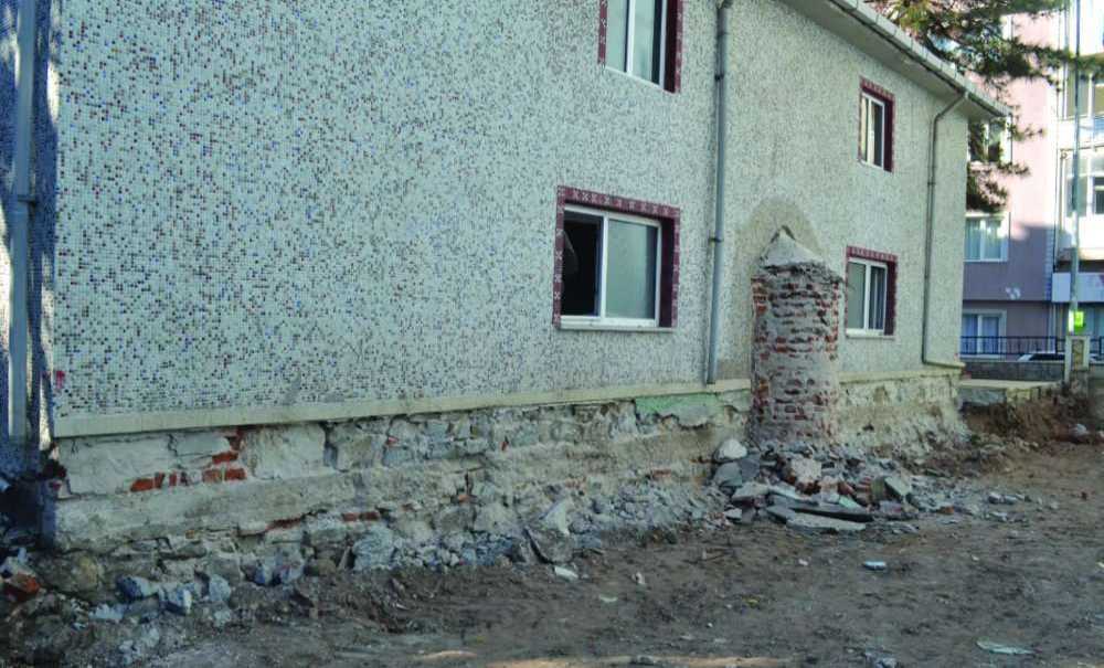 Cami Yepyeni Bir Görünüme Kavuştu