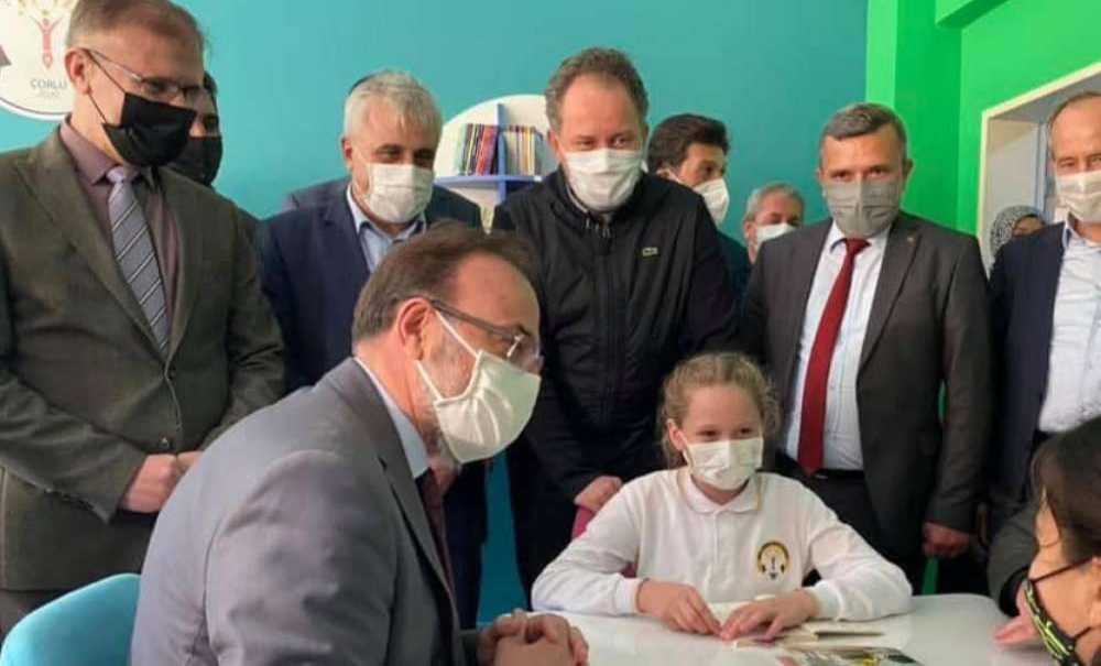 Babasının Adını Okulda Yaşattı