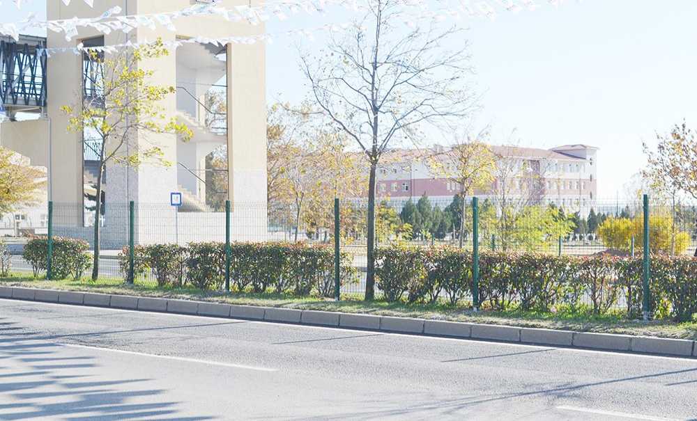 Asansörlü Üst Geçit Açıldı