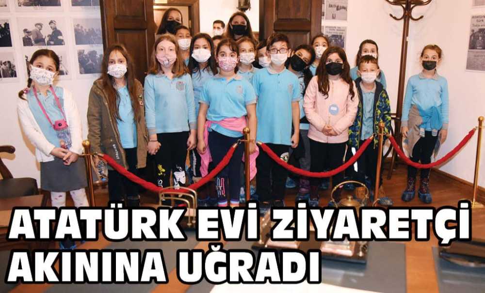 Atatürk Evi Ziyaretçi Akınına Uğradı