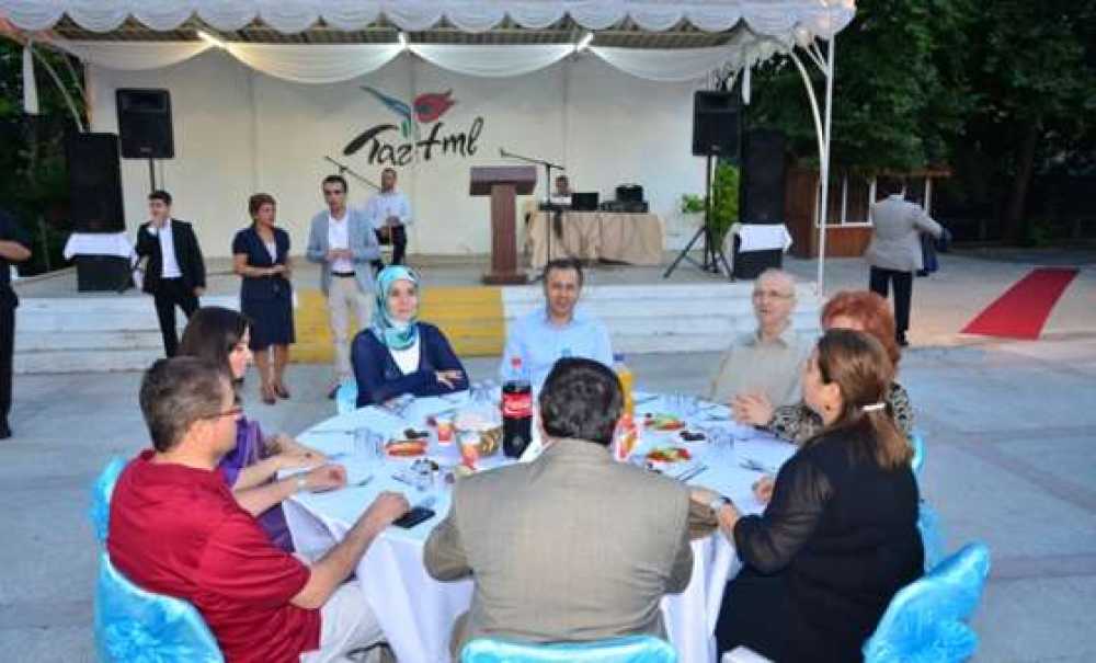 Vali Yerlikaya Kurum Müdürleri Ile İftarda Buluştu