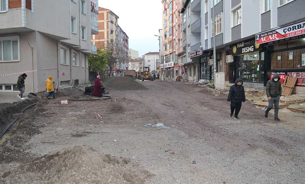 Mersin Sokakta Hummalı Çalışma