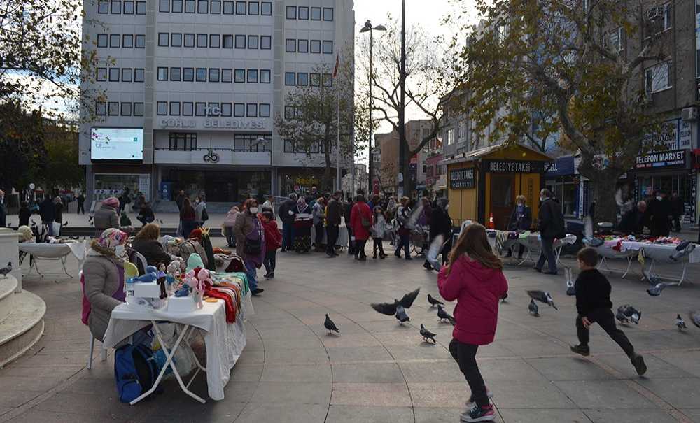 Hanımeli Çarşısı Meydanda Kuruldu