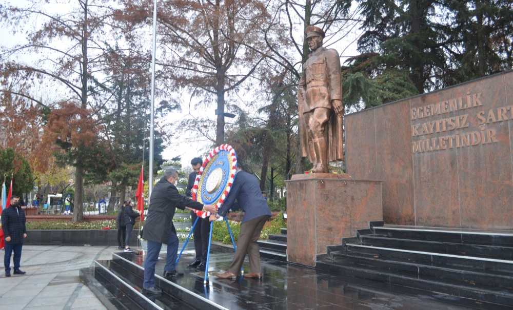 Çorlu'da Öğretmenler Günü Kutlandı