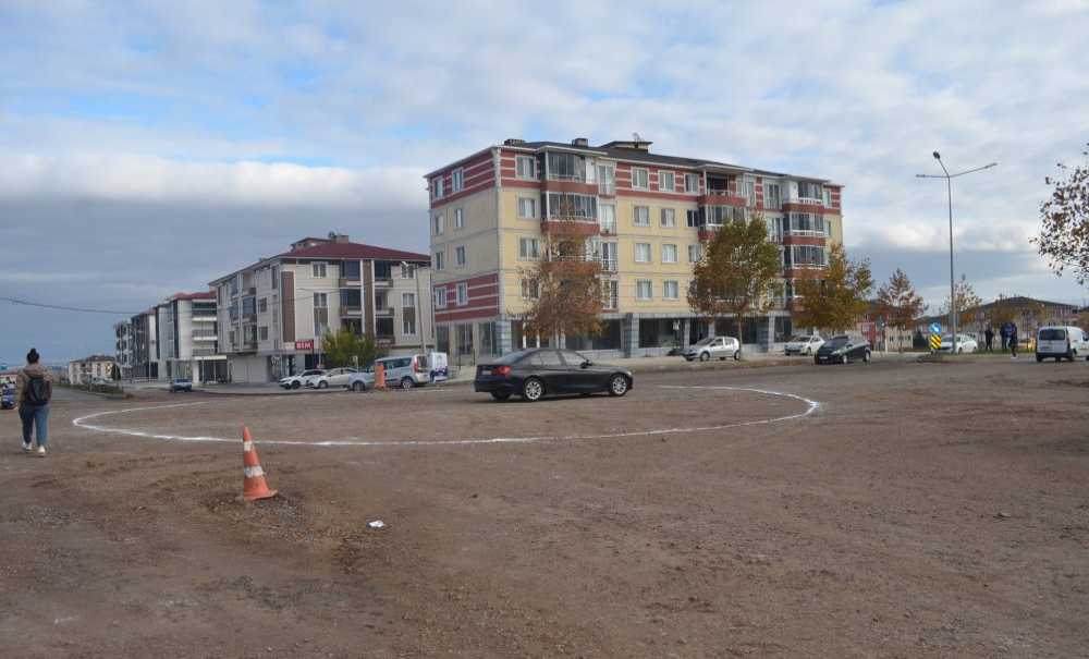 Bir Dönel Kavşak Daha Yapılıyor