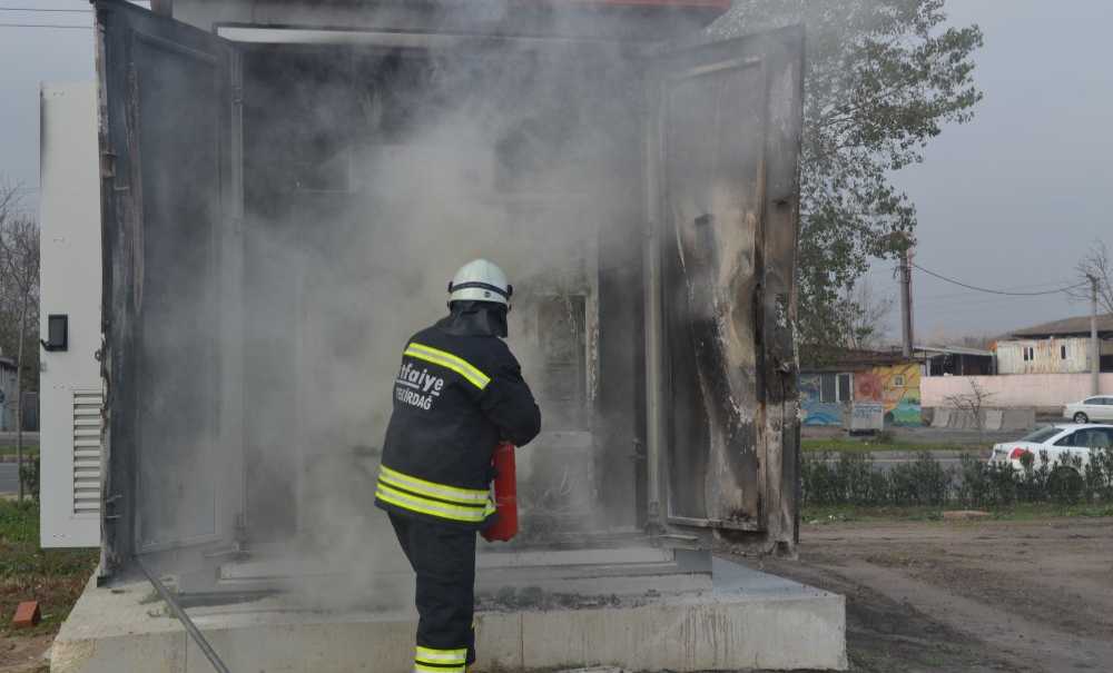 Yanan Trafo Panik Yarattı