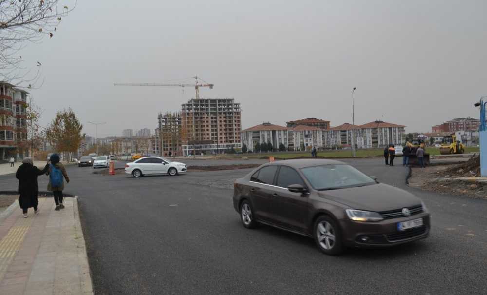 Dönel Kavşağın Asfaltı Atıldı