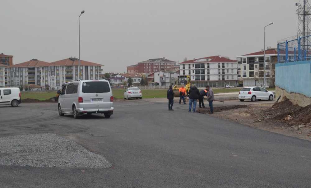 Dönel Kavşağın Asfaltı Atıldı