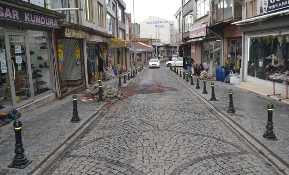 Sokaklar Delik Deşik!