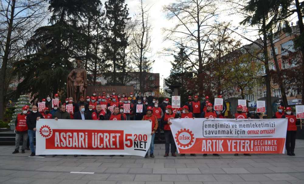 Di̇sk Atatürk Meydanı'nda Açıklama Yaptı “Geçi̇nemi̇yoruz”