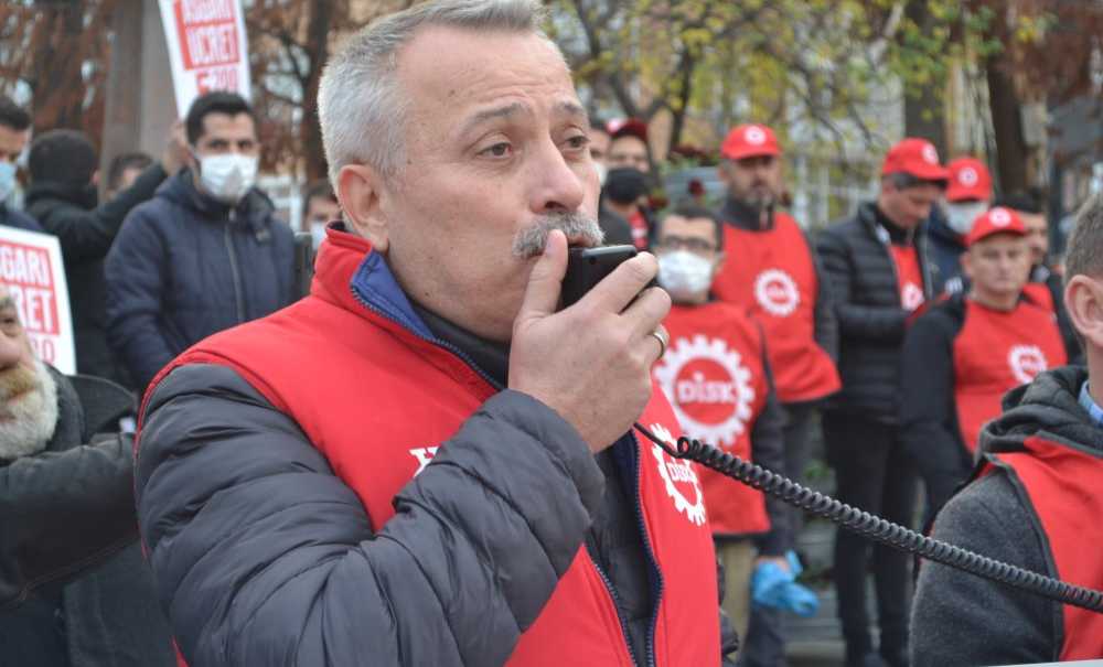 Di̇sk Atatürk Meydanı'nda Açıklama Yaptı “Geçi̇nemi̇yoruz”