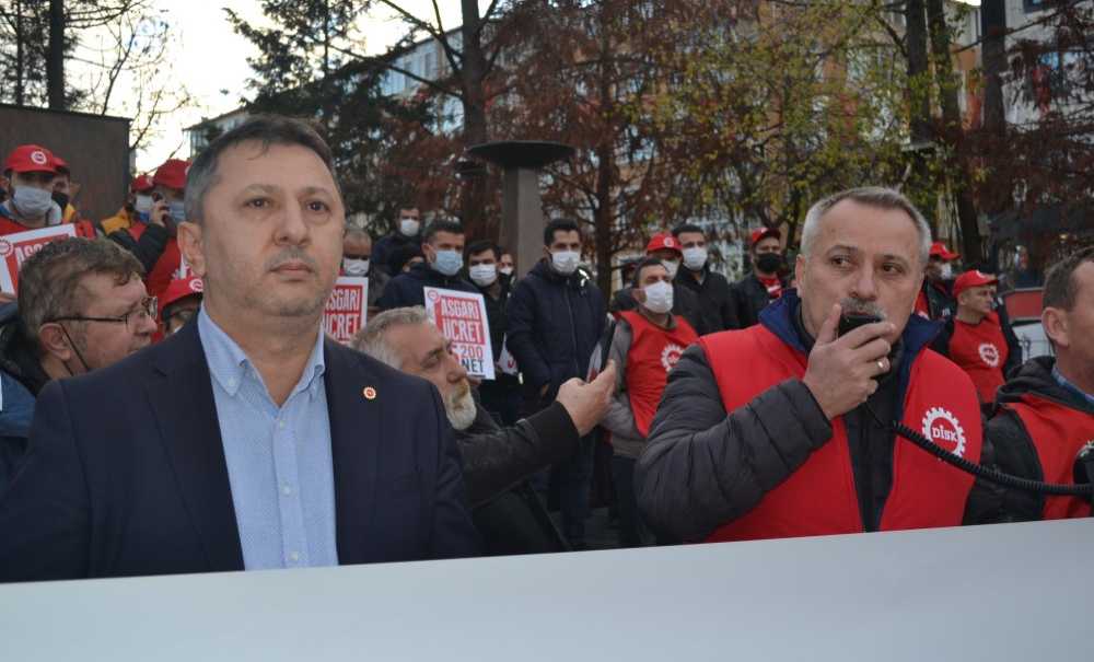 Di̇sk Atatürk Meydanı'nda Açıklama Yaptı “Geçi̇nemi̇yoruz”