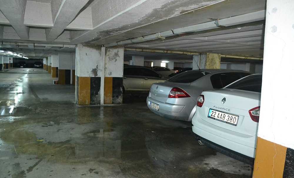 Yağmur Suları Olduğu Gibi Aşağıda