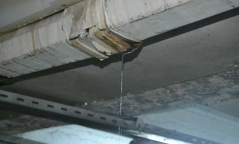 Yağmur Suları Olduğu Gibi Aşağıda