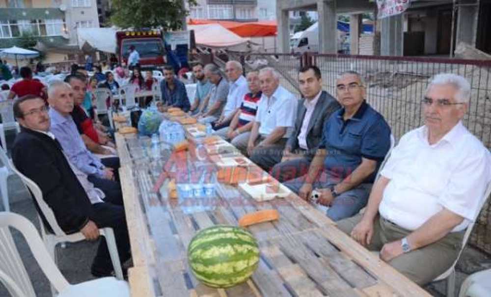 Pazarcılar Odası'ndan Geleneksel İftar Yemeği