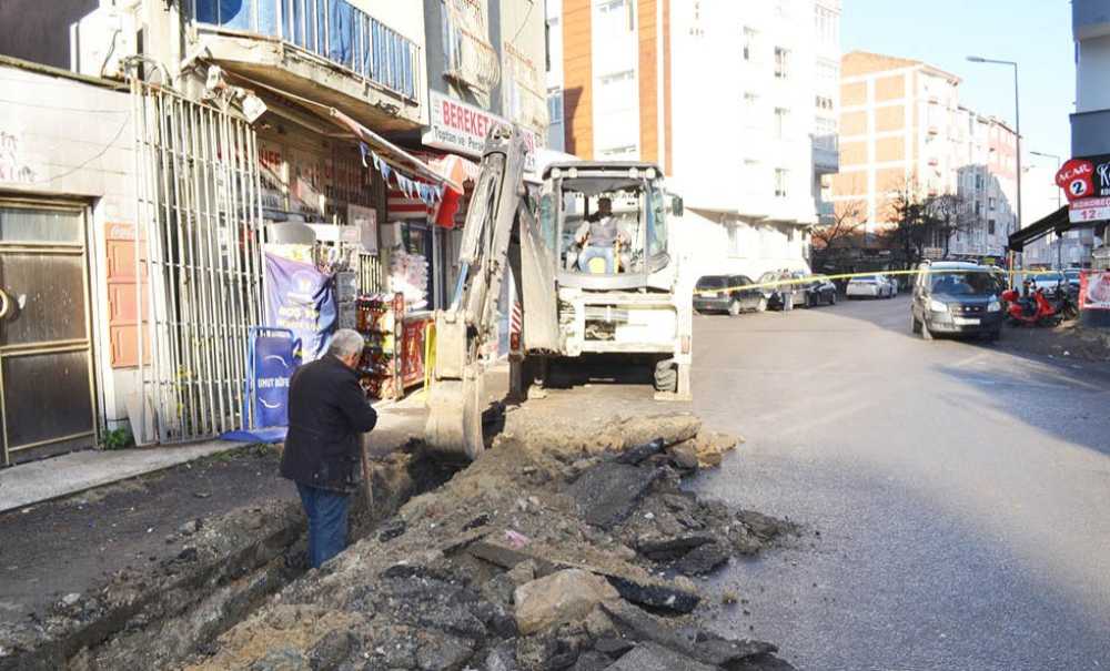 Yeni Yapılan Yol, Kazıldı