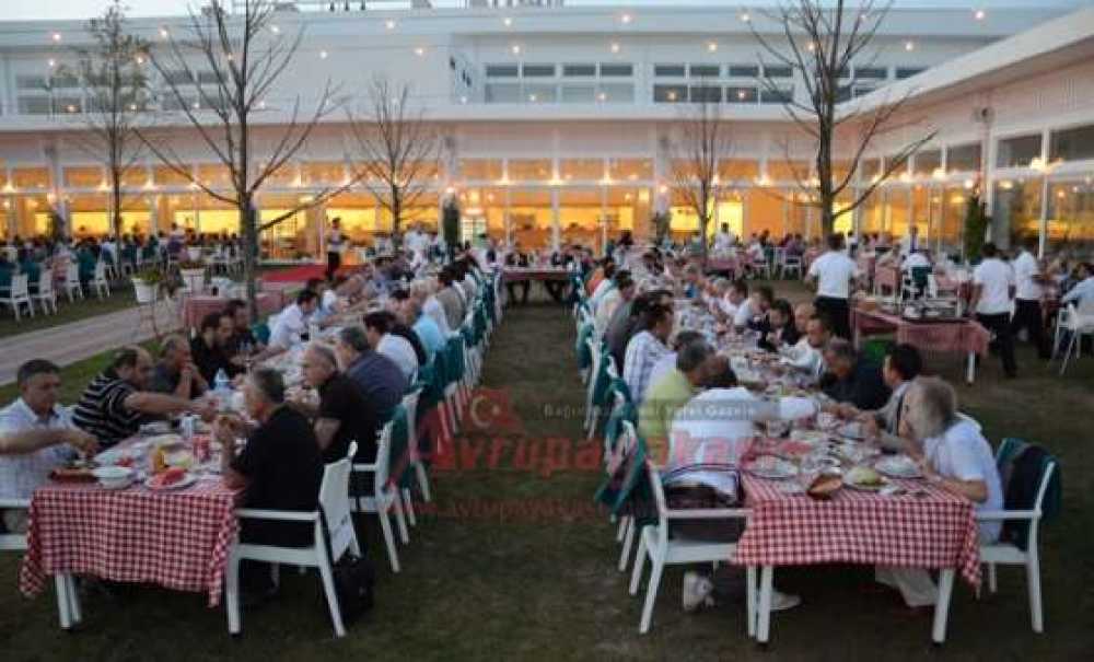 Çisad`dan İftar Yemeği