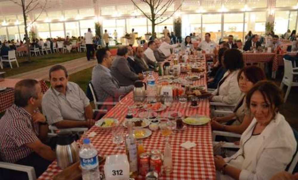 Çisad`dan İftar Yemeği