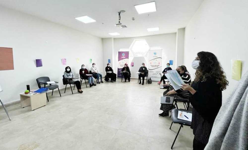 Büyükşehir Belediyesi'nden Kadın Çalışmaları Atölyesi
