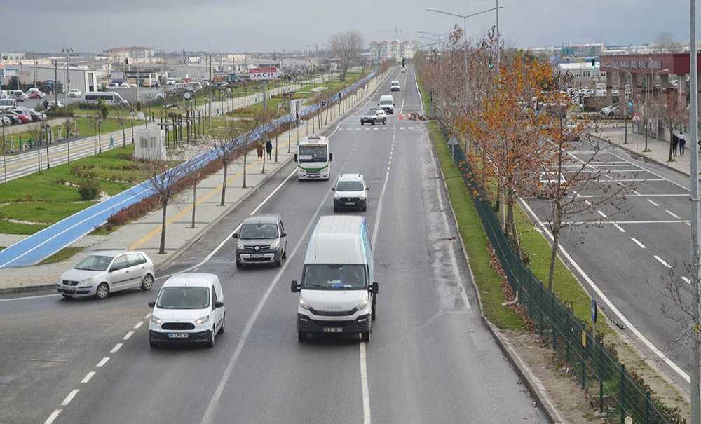 Vatandaşlar Hastanenin Karşısına Durak İstiyor
