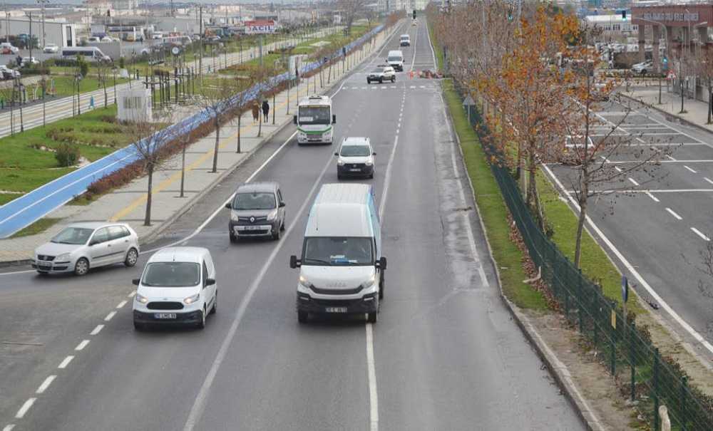 Vatandaşlar Hastanenin Karşısına Durak İstiyor