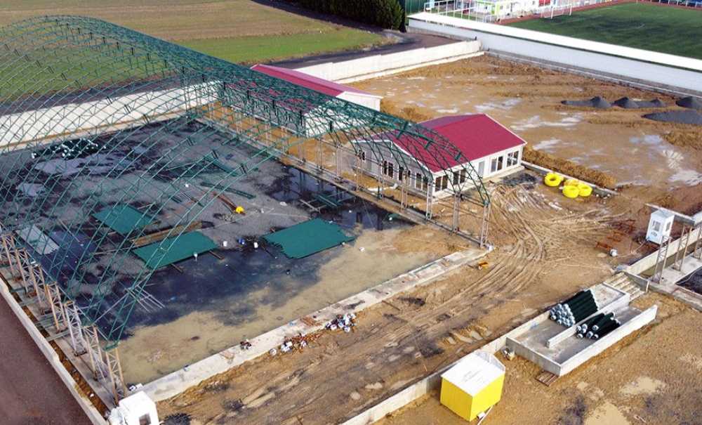 Kapalı Spor Sahasındaki Çalışmalar Sürüyor