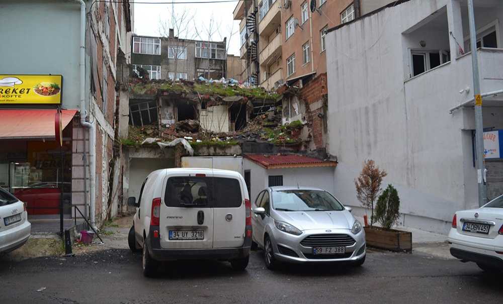 Ucube Bina Bir Türlü Yıkılmadı