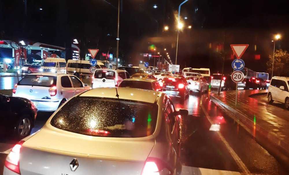 Dönel Kavşak Çile Kavşağına Dönüştü!