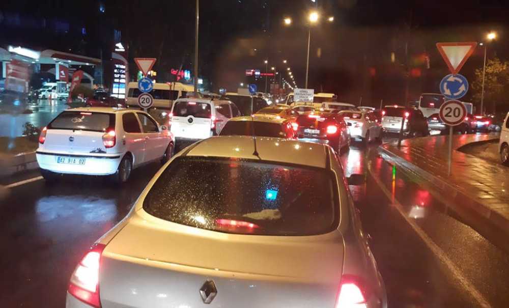 Dönel Kavşak Çile Kavşağına Dönüştü!