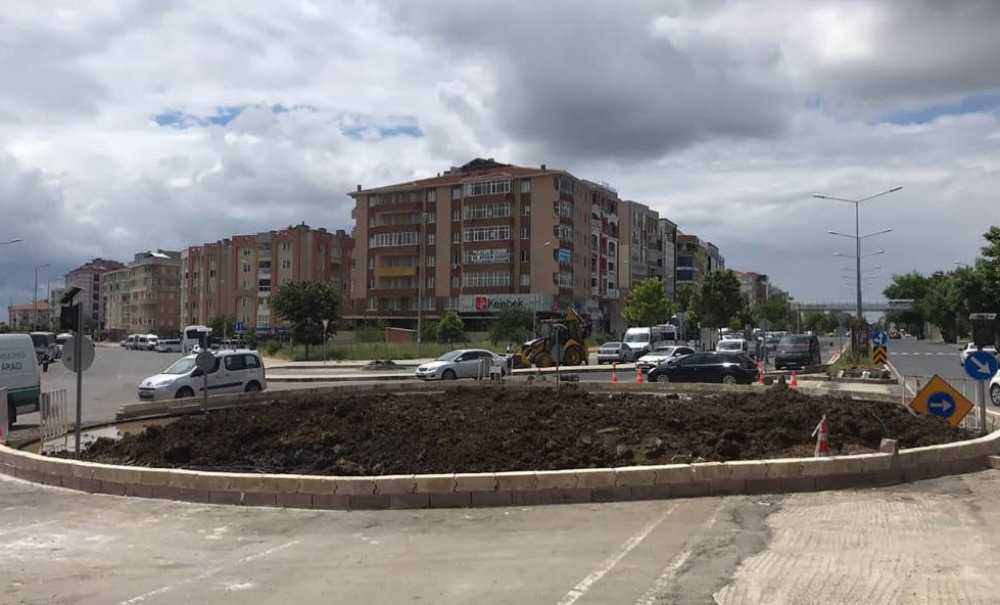 Dönel Kavşak Çile Kavşağına Dönüştü!