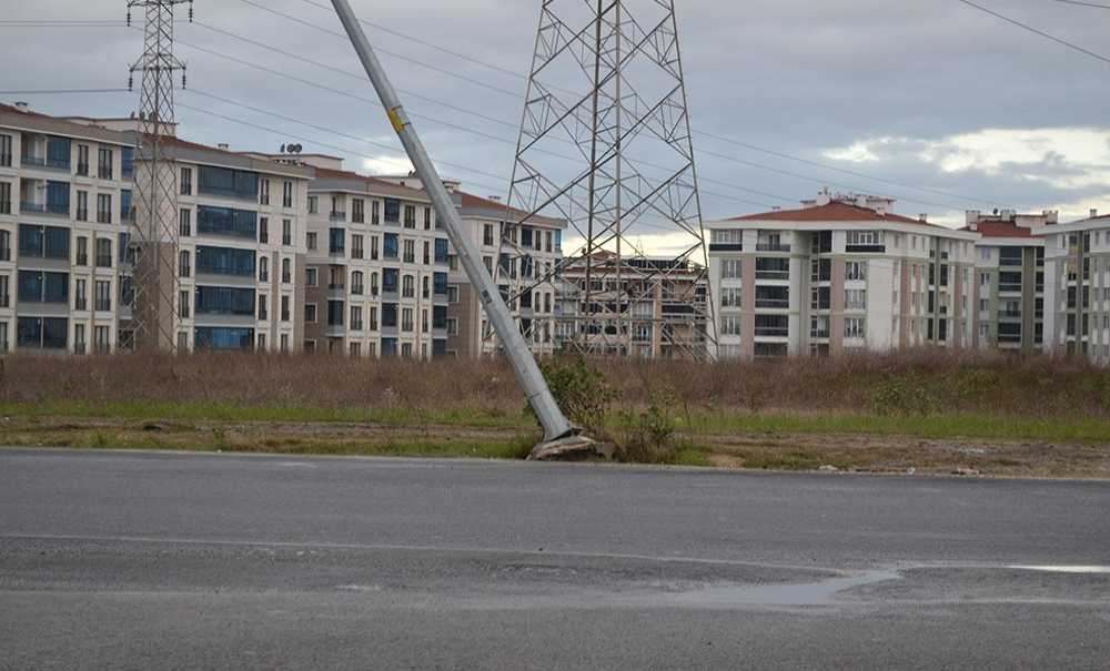 Aydınlatma Direği Yıkıldı Yıkılacak!