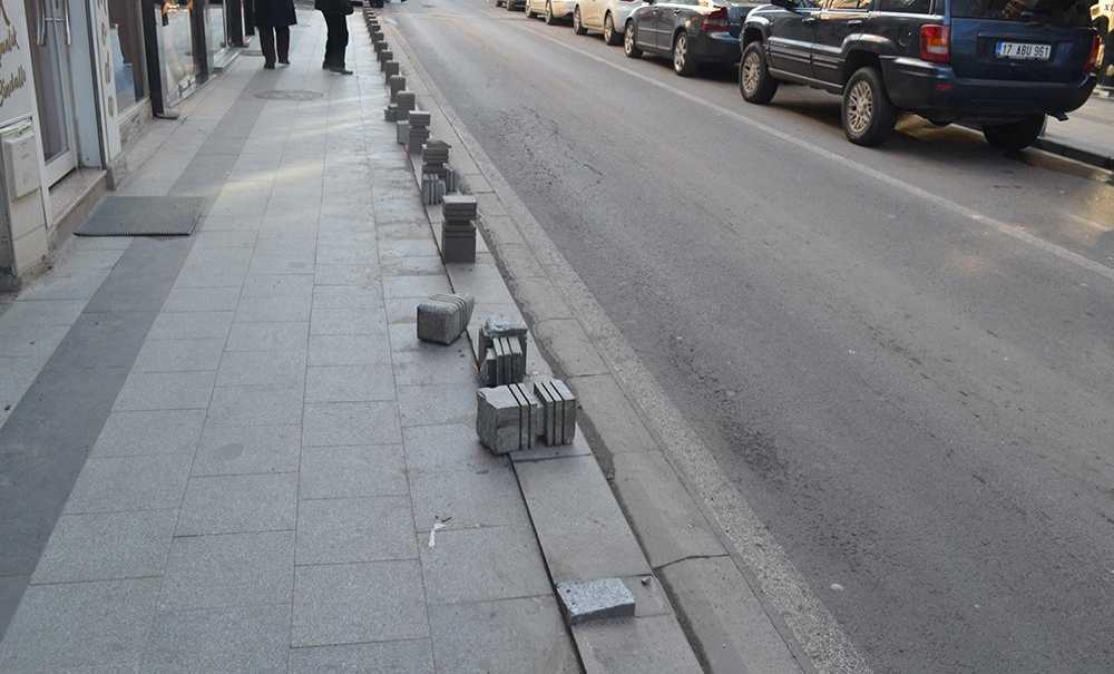 Kaldırımlara Vatandaş Tepki Gösterdi