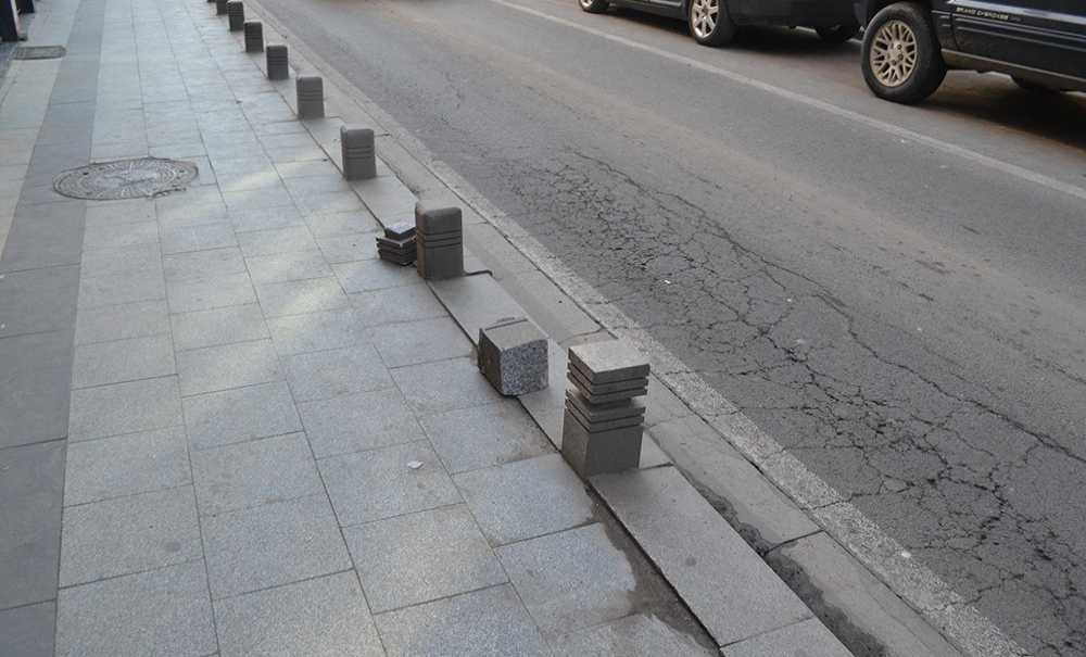 Kaldırımlara Vatandaş Tepki Gösterdi