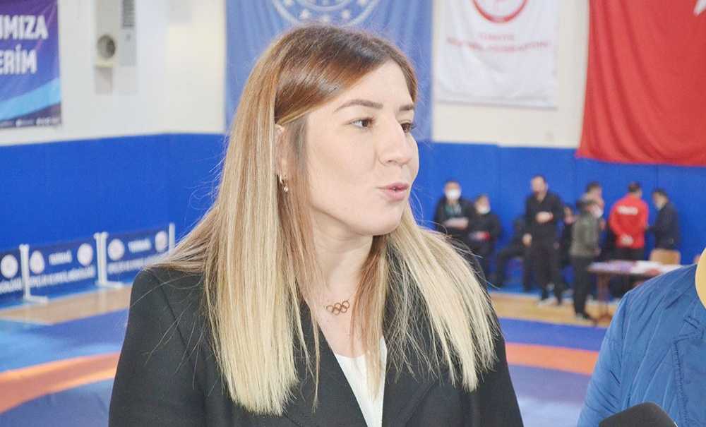 Minderin Sultanları Çorlu'da Güreşti