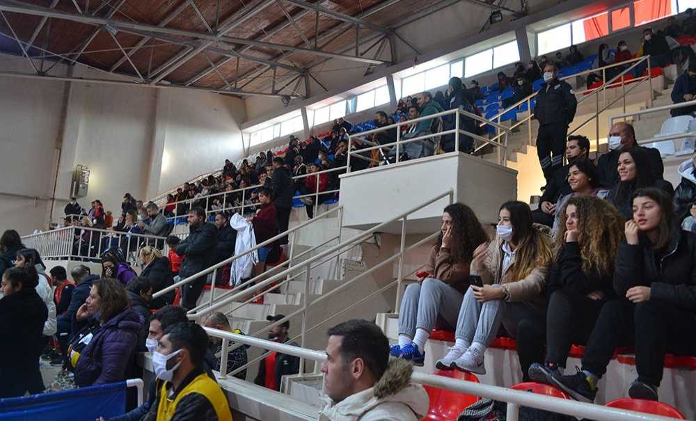 Minderin Sultanları Çorlu'da Güreşti