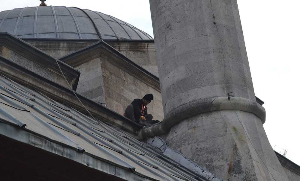 Süleymaniye Cami'nin Çatısı Bakıma Alındı