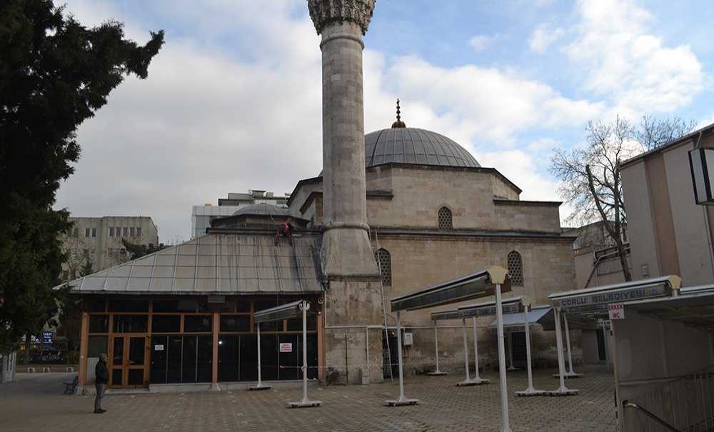 Süleymaniye Cami'nin Çatısı Bakıma Alındı