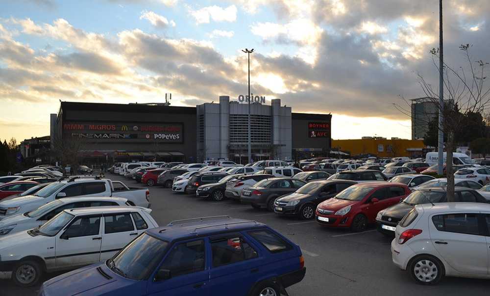 Vatandaşlar Yılbaşı Hazırlıklarına Başladı