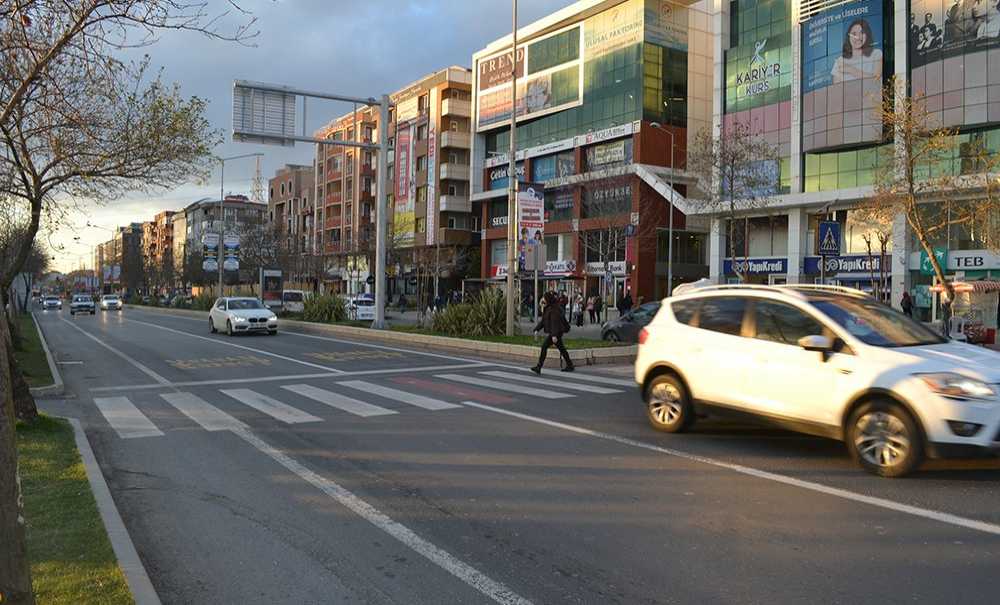 Öncelik Yayaların Kuralı Hiçe Sayılıyor!