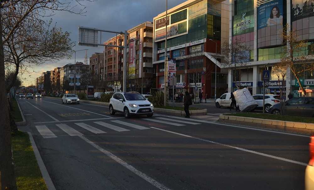 Öncelik Yayaların Kuralı Hiçe Sayılıyor!