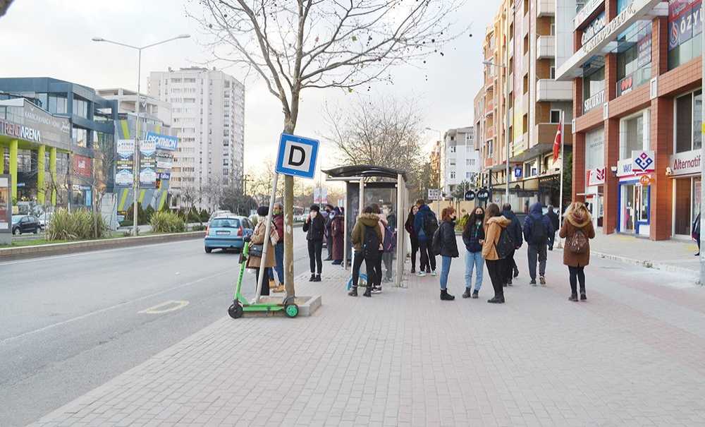 Duraklarda Yoğunluk!