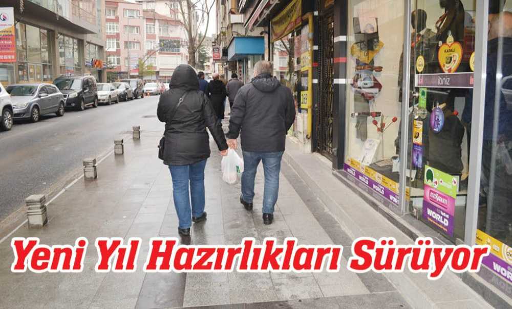 Yeni Yıl Hazırlıkları Sürüyor