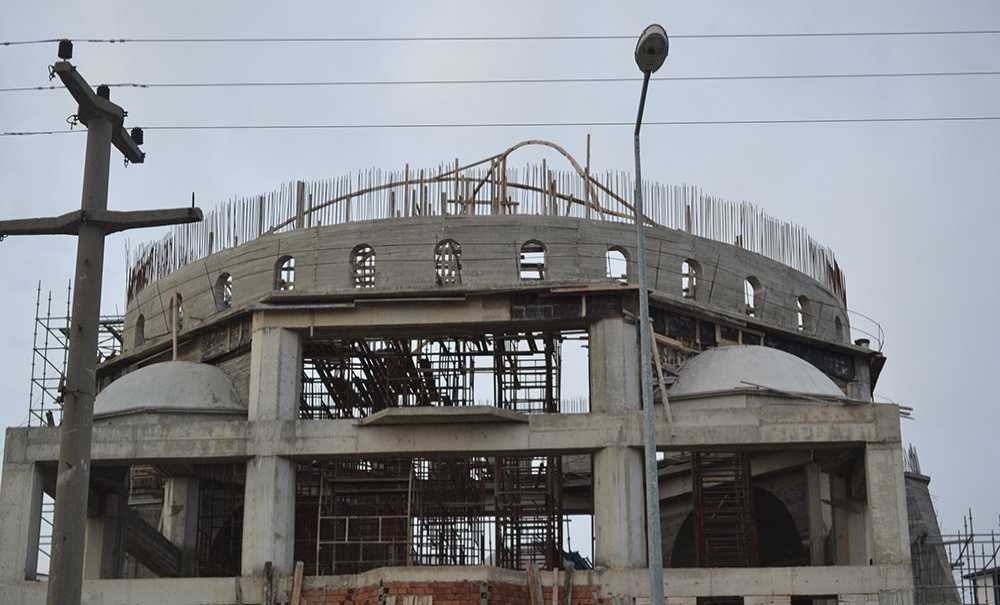 Kubbesi Ve Minaresi Yapılıyor