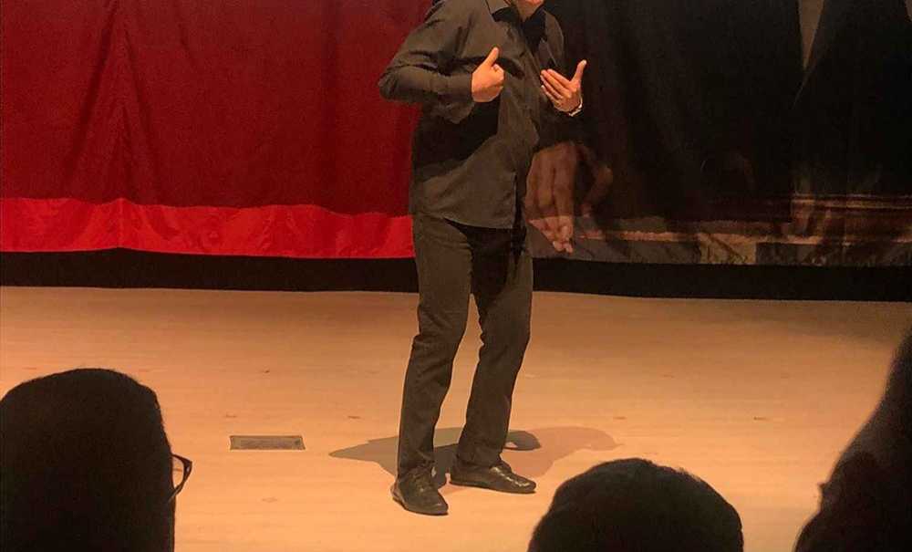 Sunay Akın, Öğretmenlerle Buluştu