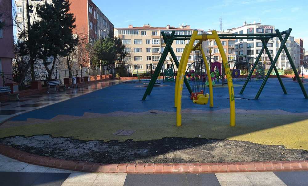 Park Delik Deşik, Etraf Pislik İçinde