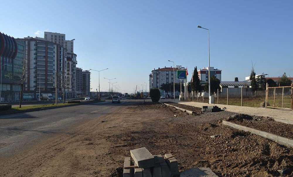 Ali Osman Çelebi Bulvarı'da Çalışmalar Sürüyor